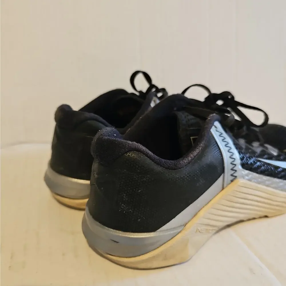 Size 7.5 - Nike Metcon 6 Black Metallic Silver Women's Pre-owned Training Shoes